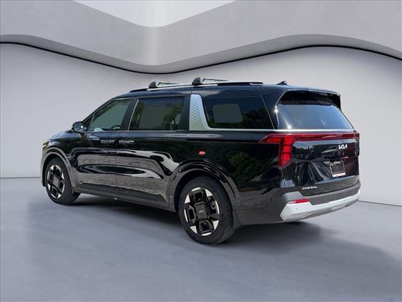 2026 Kia Carnival — rear three-quarter view